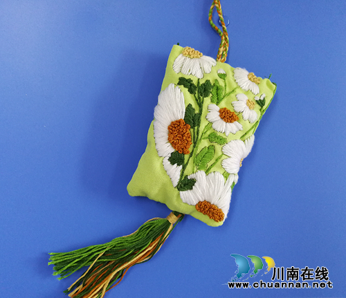 医学生纯手工制作的20个香囊，绚爆了！(图5)