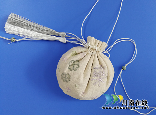 医学生纯手工制作的20个香囊，绚爆了！(图6)