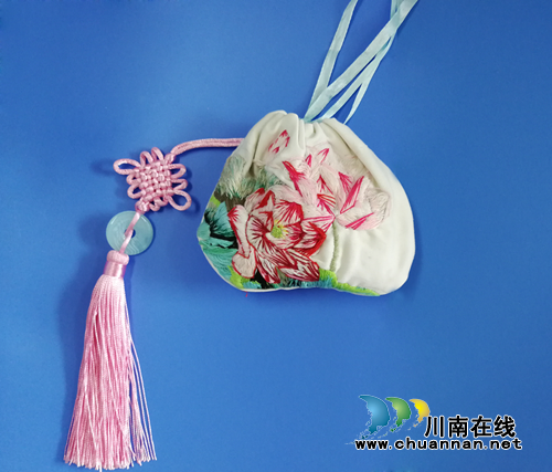 医学生纯手工制作的20个香囊，绚爆了！(图17)