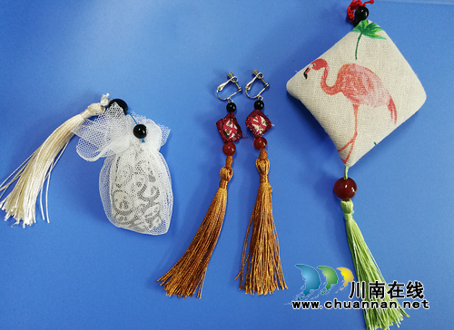 医学生纯手工制作的20个香囊，绚爆了！(图21)