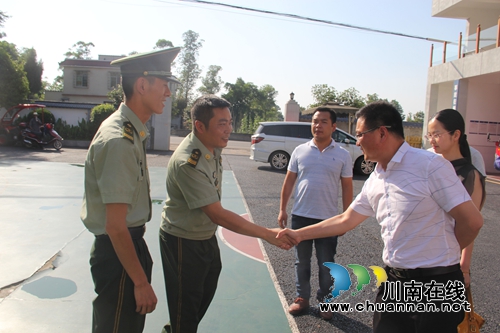 泸县立石镇到泸县消防大队第五中队进行慰问