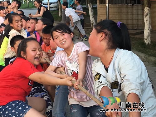 宜宾南溪区罗龙实验小学开展体育周活动(图4) 宜宾南溪区罗龙实验小学开展体育周活动(图4)