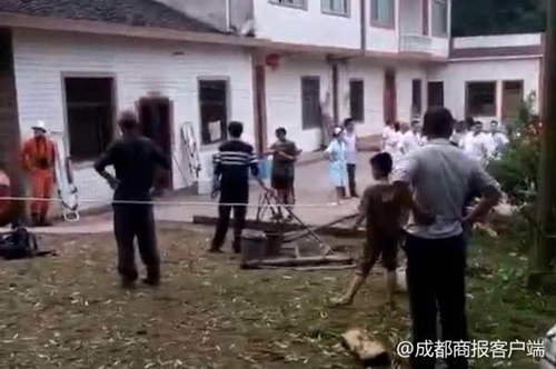 泸州一村民掉入沼气池 多人施救掉池5人死亡(图1) 泸州一村民掉入沼气池 多人施救掉池5人死亡(图1)