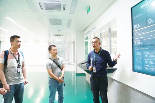 每天至少酿32万瓶 在宜宾能喝国际高端啤酒了(图4) 每天至少酿32万瓶 在宜宾能喝国际高端啤酒了(图4)