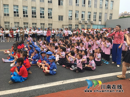泸县综合应急救援大队组织开展“警营开放日”活动(图2)