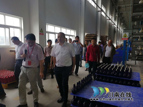 合江县政协主席视察泸州国家高新区生态工业园(图1) 合江县政协主席视察泸州国家高新区生态工业园(图1)