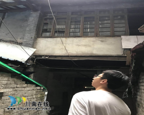 江阳区北城街道报恩塔社区开展汛期地质灾害排查