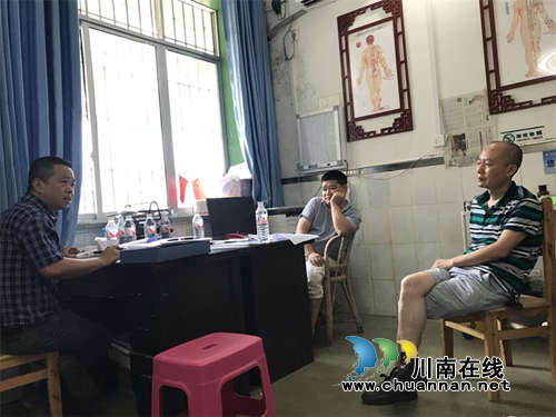 纳溪区卫计系统调研基层人才工作