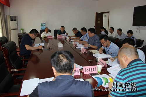 叙永县召开三轮车专项整治工作推进会(图2) 叙永县召开三轮车专项整治工作推进会(图2)