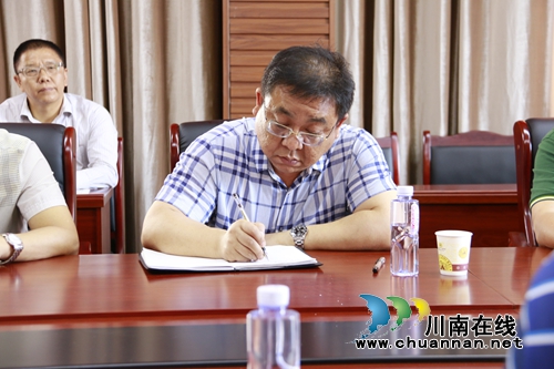 泸州市教科所视导合江中学高考冲刺备考工作(图4) 泸州市教科所视导合江中学高考冲刺备考工作(图4)