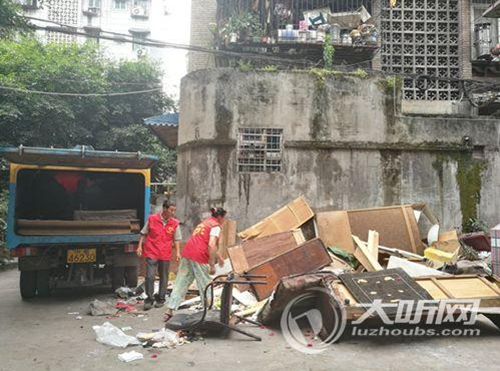 泸州:资源循环利用 看大件垃圾如何变废为宝(图1) 泸州:资源循环利用 看大件垃圾如何变废为宝(图1)