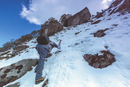 内江老年登山队沱江溯源&nbsp;倡导保护母亲河