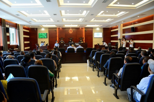 古蔺首例“黑校车”超载案宣判&nbsp;网络同步直播(图1)