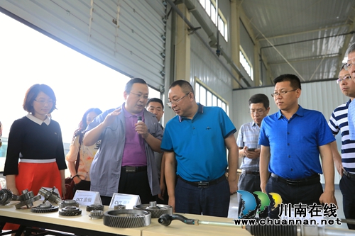 遂宁经开区考察组到泸州国家高新区考察(图2) 遂宁经开区考察组到泸州国家高新区考察(图2)