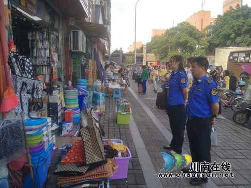 泸县城管执法局:集中整治市容环境 为高考保驾护航(图1) 泸县城管执法局:集中整治市容环境 为高考保驾护航(图1)