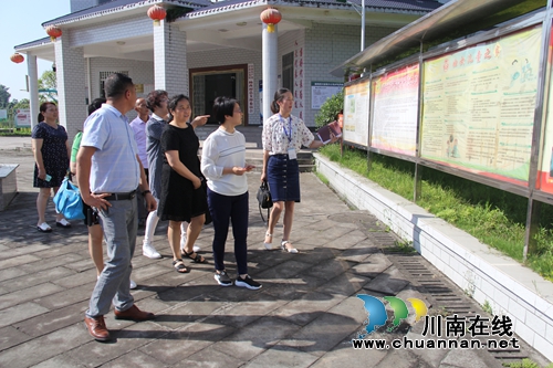 省妇联到泸县云龙镇调研农村妇女土地权益维权工作(图1)