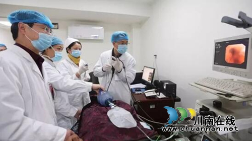 卫生纸卡喉大爷&nbsp;西南医大中医院10分钟救治(图1)