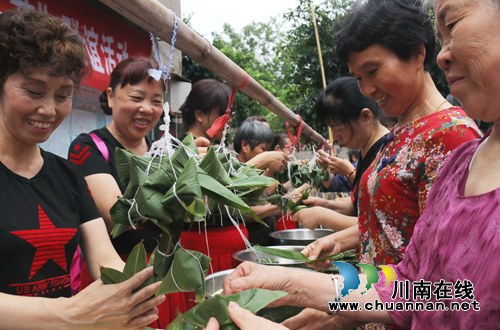 泸州龙马潭：粽情飘香&nbsp;情暖社区