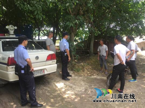 龙马潭特兴镇:拔去河污“钉子” 还龙溪河一片洁净(图1) 龙马潭特兴镇:拔去河污“钉子” 还龙溪河一片洁净(图1)