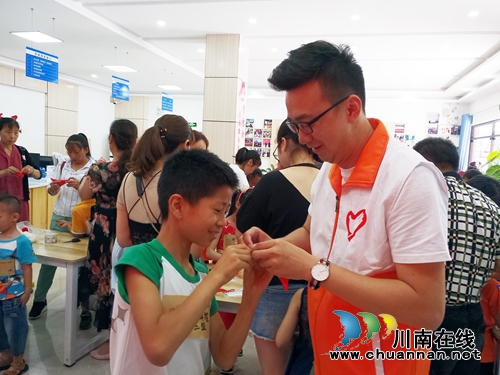 龙马潭开展我们的节日·端午,志愿服务活动(图6) 龙马潭开展我们的节日·端午,志愿服务活动(图6)
