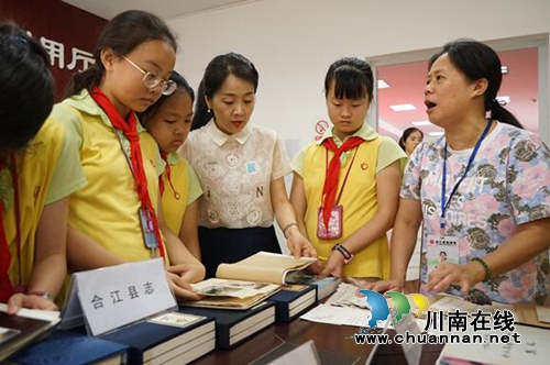 合江县城乡联动宣传“6.9”国际档案日(图6) 合江县城乡联动宣传“6.9”国际档案日(图6)