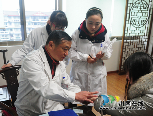 西南医大中医院这位专家　一天看260个患者！(图5)