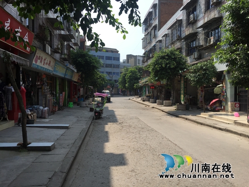 泸县城管执法局：下沉执法力量&nbsp;积极开展场镇秩序治理工作