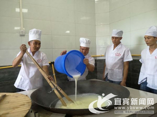 小凉糕年产值3亿&nbsp;宜宾双河镇打造“凉糕小镇”(图3)