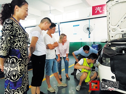 自贡举行中德合作职教试点项目学员毕业考试(图1)