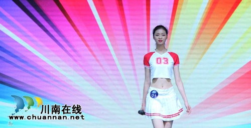 活力四射助阵世界杯，足球宝贝惊艳泸州！(图3)