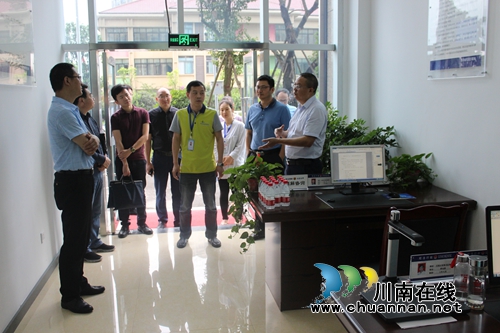 省委政法委调研泸州江阳区“三所联动”工作(图1) 省委政法委调研泸州江阳区“三所联动”工作(图1)