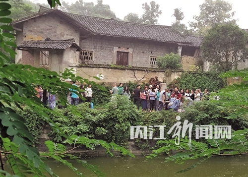 俄罗斯画家来隆昌写生&nbsp;将隆昌美景揽入笔下(图6)