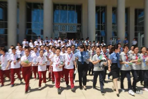 纳溪“纳爱”:攀越3000多米海拔到雪山爱你(图11) 纳溪“纳爱”:攀越3000多米海拔到雪山爱你(图11)