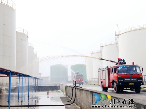 龙马潭开展2018年危险化学品事故应急演练(图2)