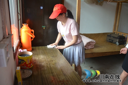 泸县太伏镇开展“周末志愿服务一小时”活动(图1)