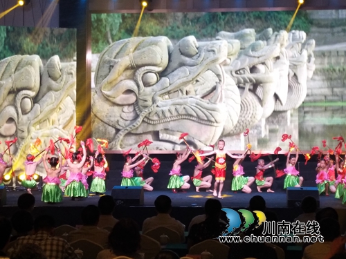 泸县百和镇乡村学校少年宫参加全省乡村学校少年宫项目建设文艺汇演(图1) 泸县百和镇乡村学校少年宫参加全省乡村学校少年宫项目建设文艺汇演(图1)