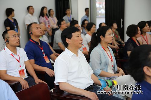 最高法邀请部分全国人大代表走进泸州法院(图16)