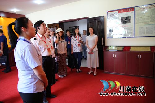 最高法邀请部分全国人大代表走进泸州法院(图11)