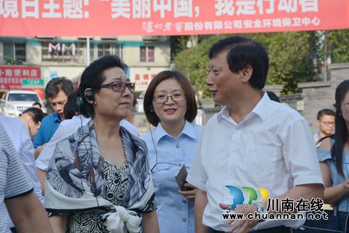 最高法邀请部分全国人大代表走进泸州法院(图1)