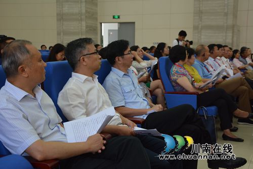 最高法邀请部分全国人大代表走进泸州法院(图29)