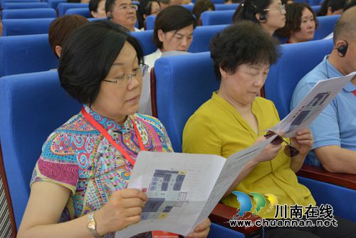 最高法邀请部分全国人大代表走进泸州法院(图39)