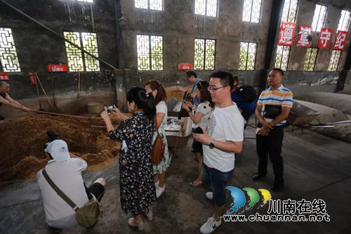 古蔺下月火了！英雄齐聚黄荆老林“论拳脚”(图12)