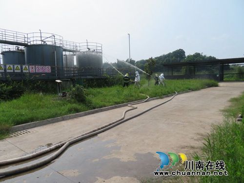 泸县危险化学品安全综合应急演练在太伏镇举行(图2)