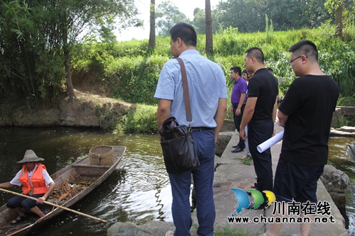 泸县副县长杨开春到云龙镇检查河长制工作开展情况(图1)