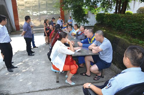 刀尖舔血以命相争&nbsp;奋力争先以勇正法(图9)