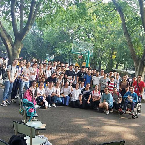 马洪阳:逆风而行 轮椅上的狂奔者(图4) 马洪阳:逆风而行 轮椅上的狂奔者(图4)