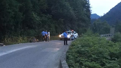 泸州男子心情不好假报警&nbsp;13警察连夜拦截追捕(图1)