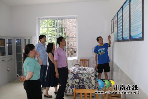 泸州高新区组织赴群英村开展脱贫攻坚工作(图3)