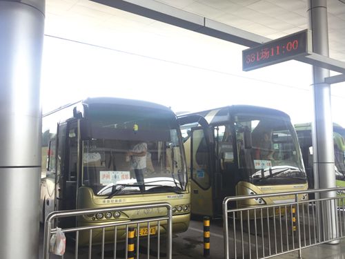 降价提升服务&nbsp;往返泸蓉几多选择(图1)