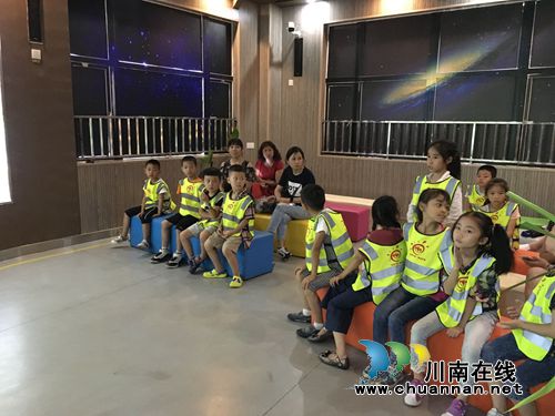龙马潭区莲花池街道：体验安全生产&nbsp;&nbsp;青少年在行动(图3)